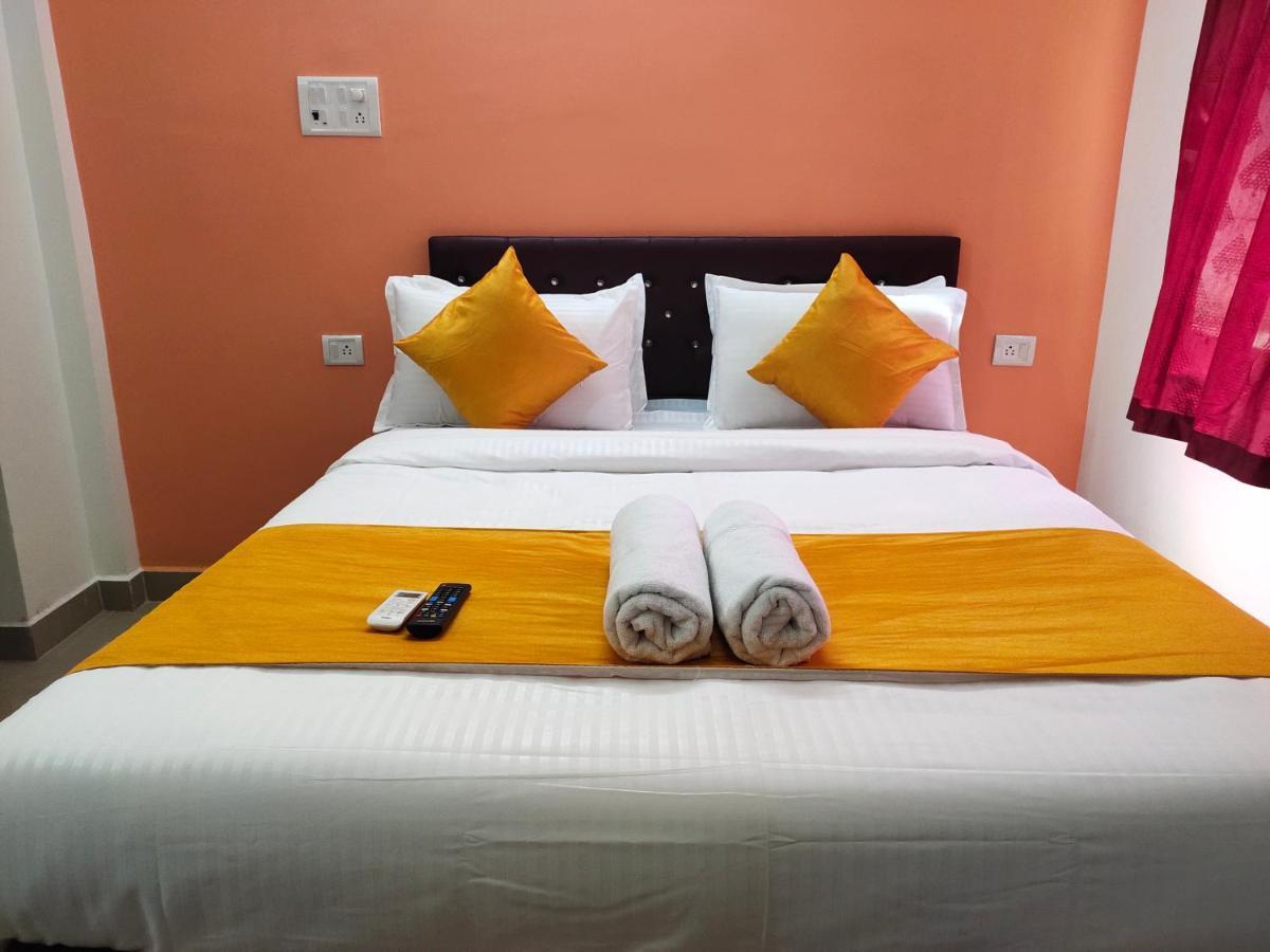 Om Baga Residency Hotel Exterior foto